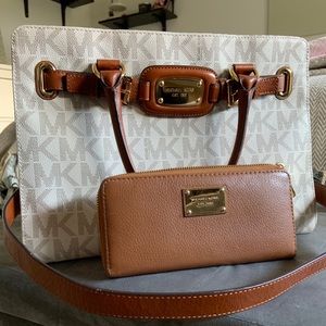Michael Kors matching purse and wallet